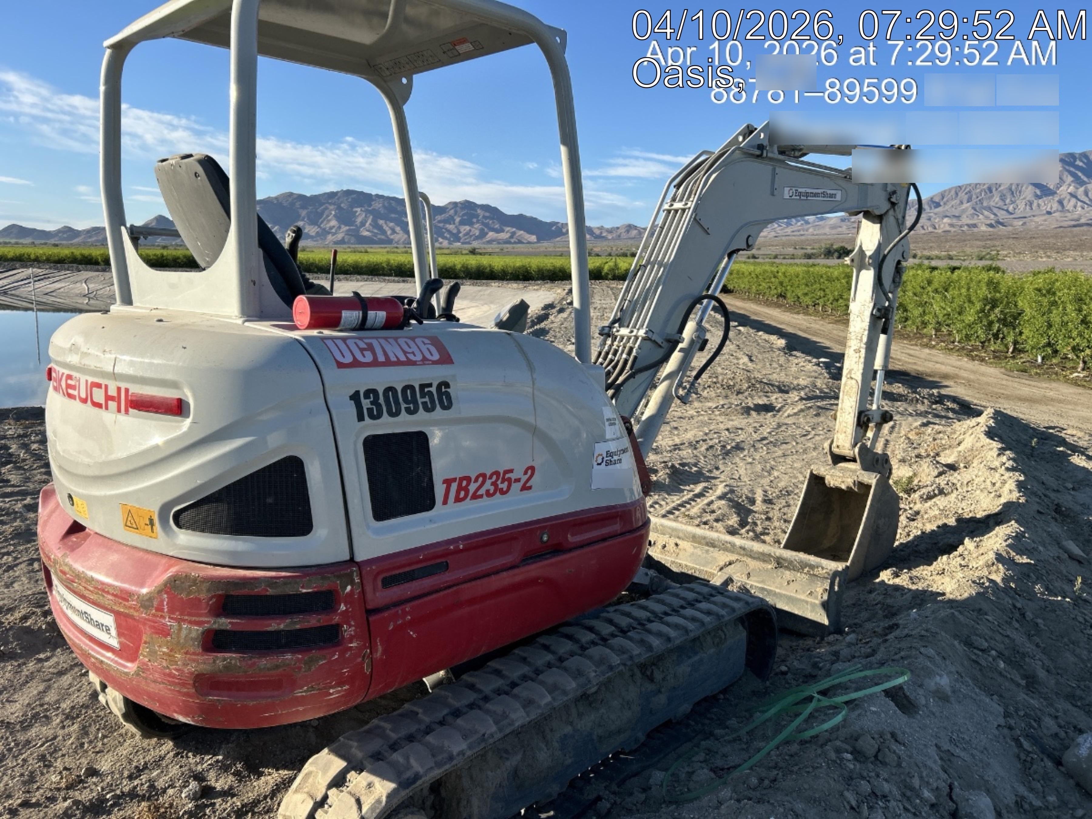 2021 TAKEUCHI TB235-2R