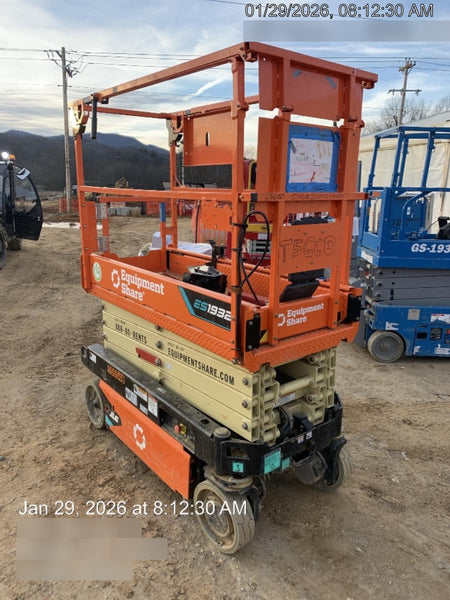 2025 JLG ES1932