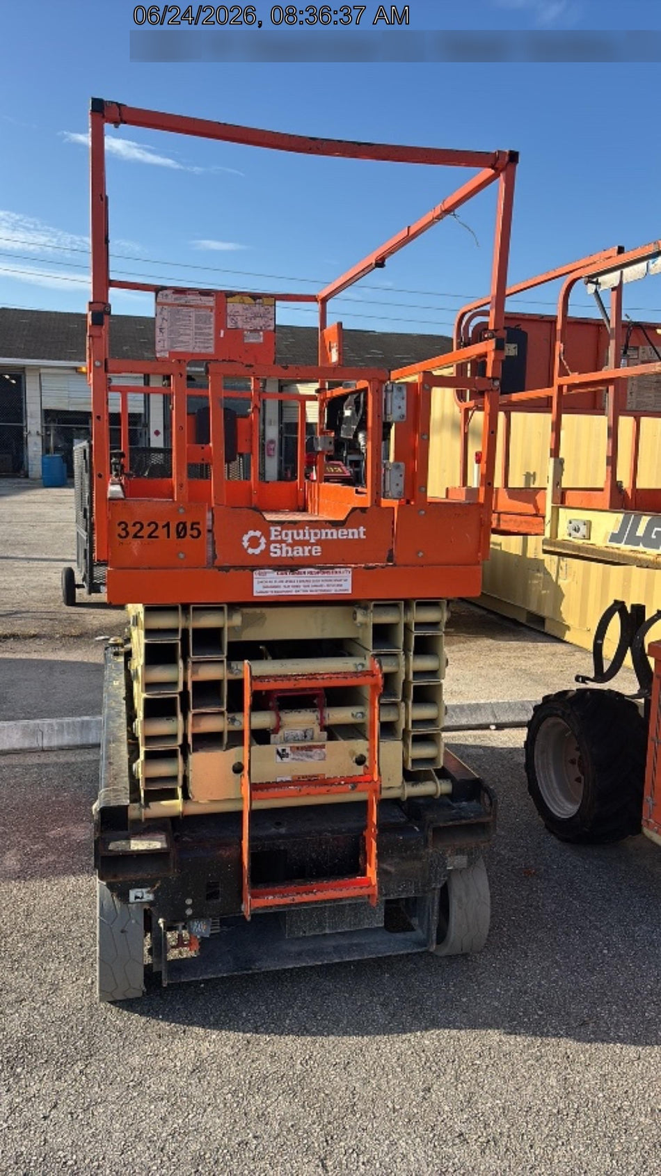 2023 JLG ES3246