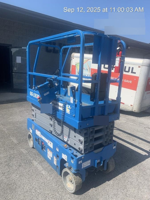 2019 Genie GS-1930 Fixed Rails with Chain Entry