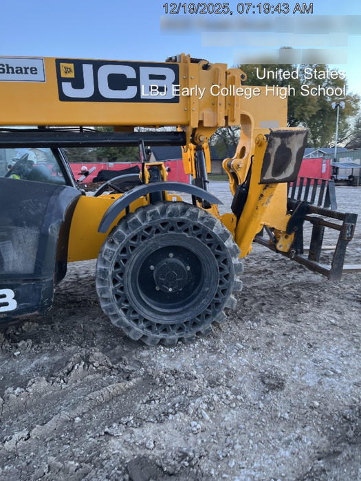 2019 JCB 510-56 Canopy, 74 HP, Solid Tires, STD Worklight, Beacon, Aux Hydraulics, Lifting Eye, Back up Alarm w/66" Carriage/60" Forks