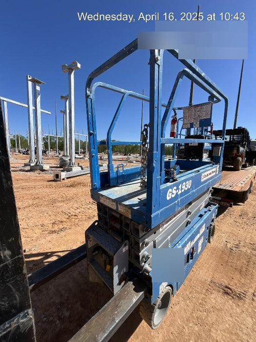 2019 Genie GS-1930 Fixed rails with chain Entry