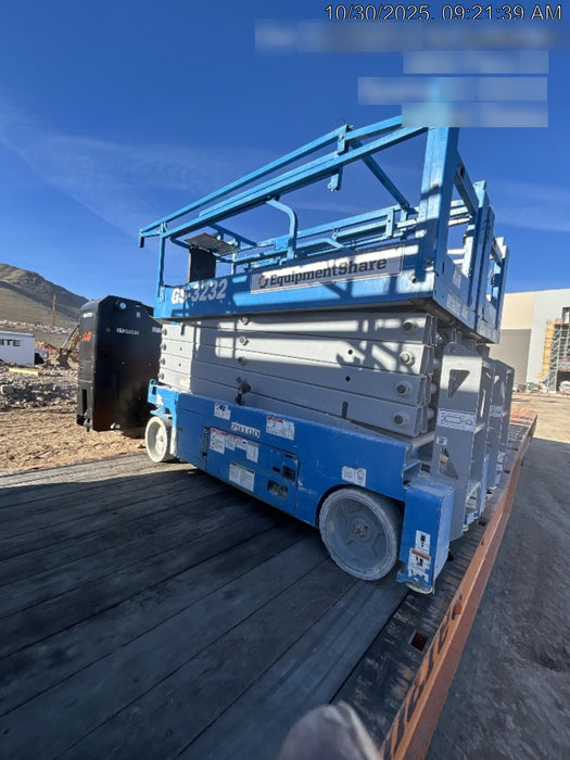 2020 Genie GS-3232 Standard, Folding half height swing gate, 800W Inverter