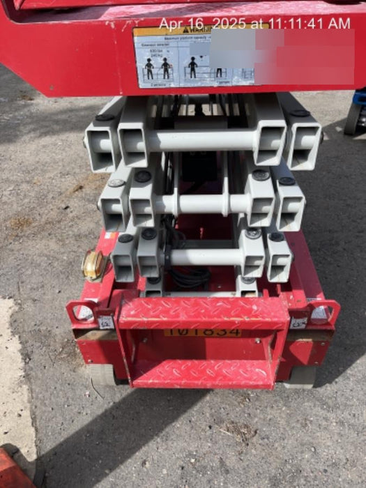 2020 MEC 1330SE Solid NM Tires, Steel Swing out Doors, LCS, Beacon, 900W Invertor