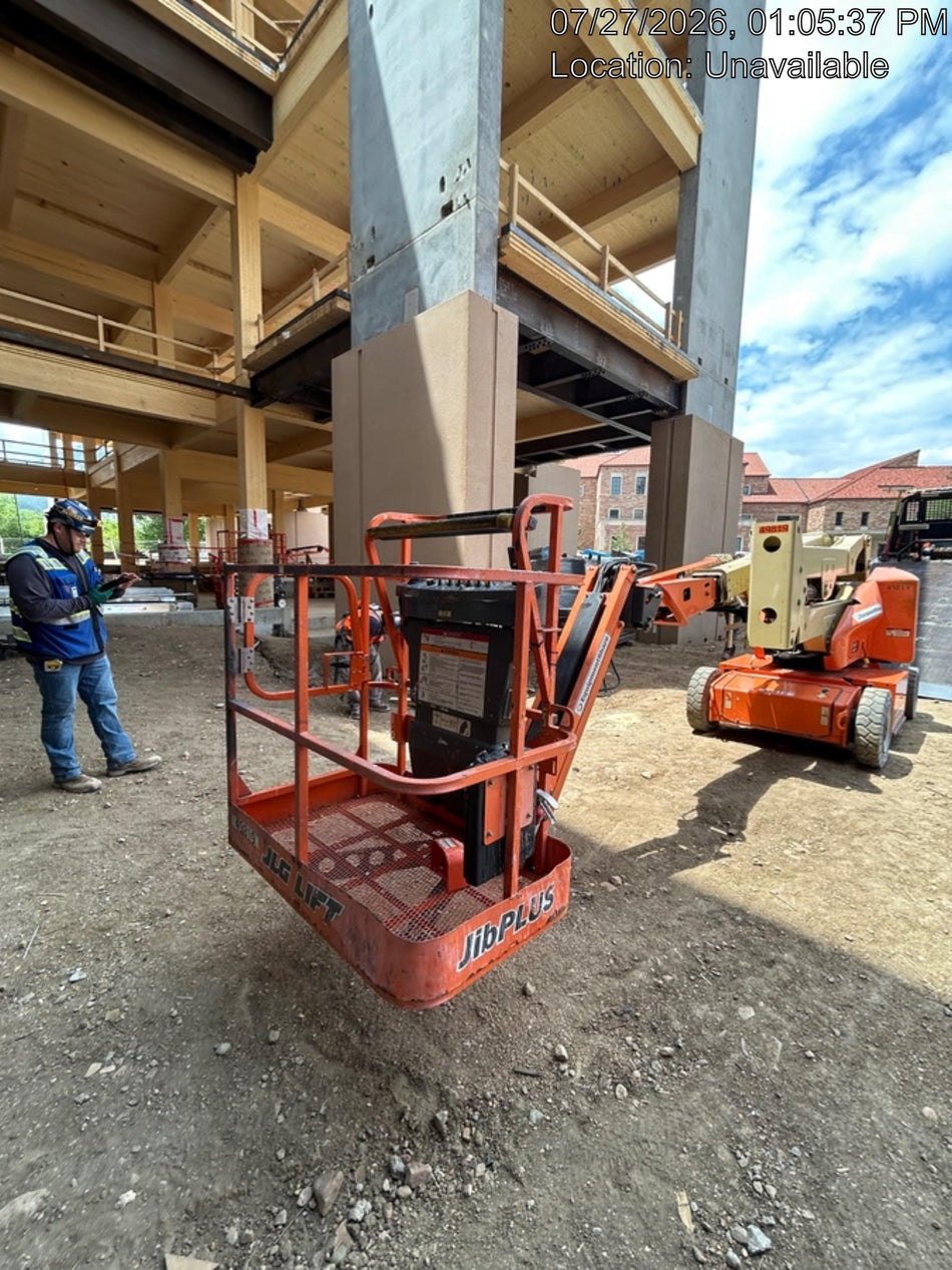 2019 JLG E400AJPN
