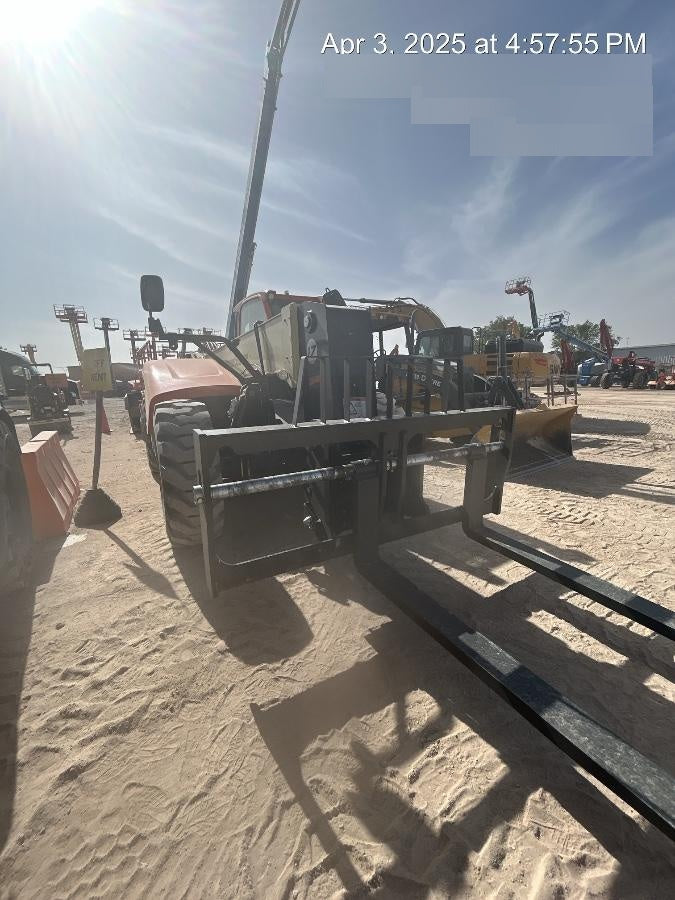 2025 JLG 1732