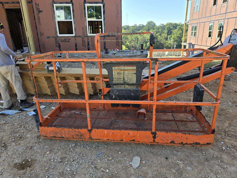 2019 JLG 660SJ