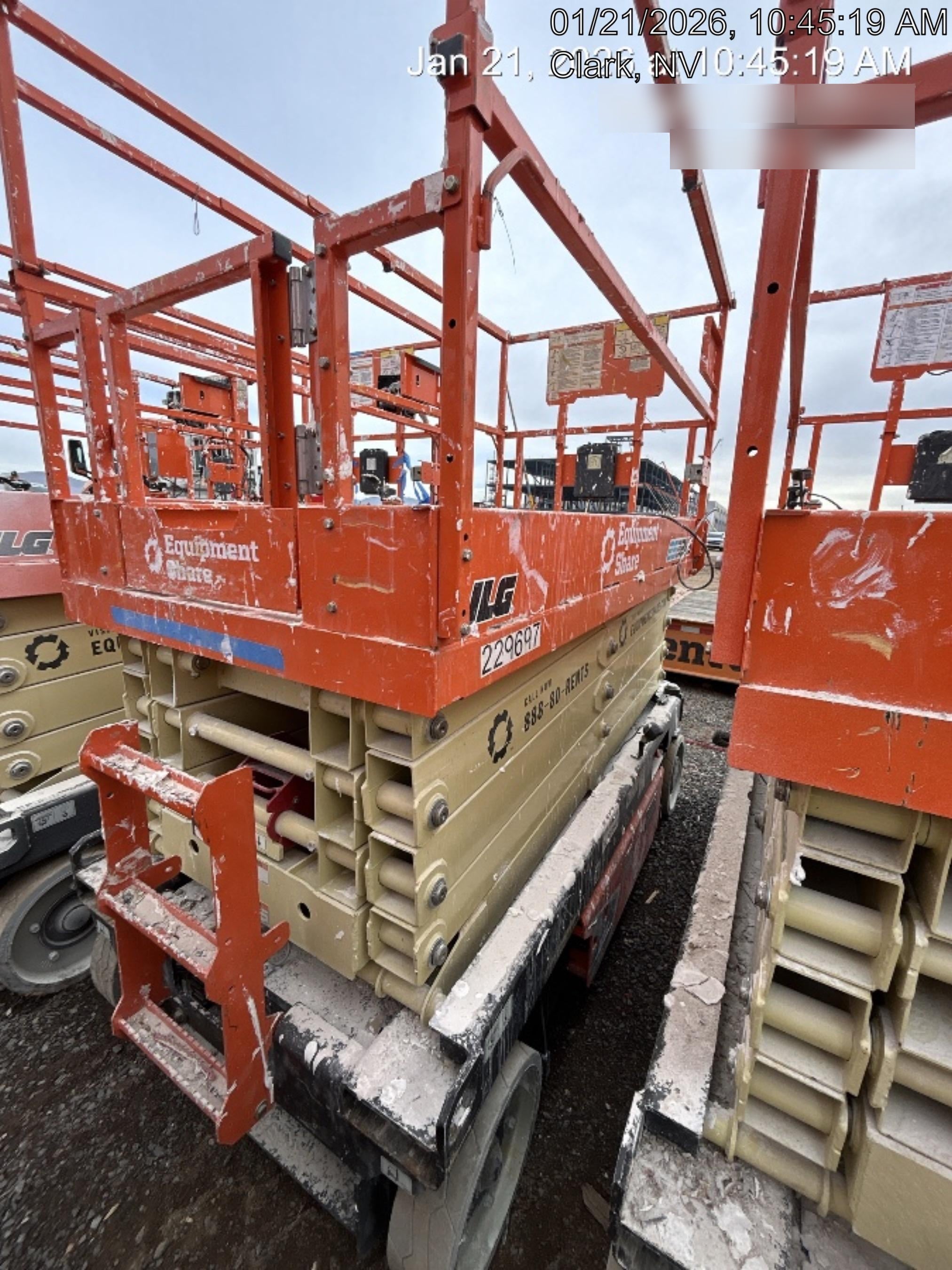 2022 JLG ES3246