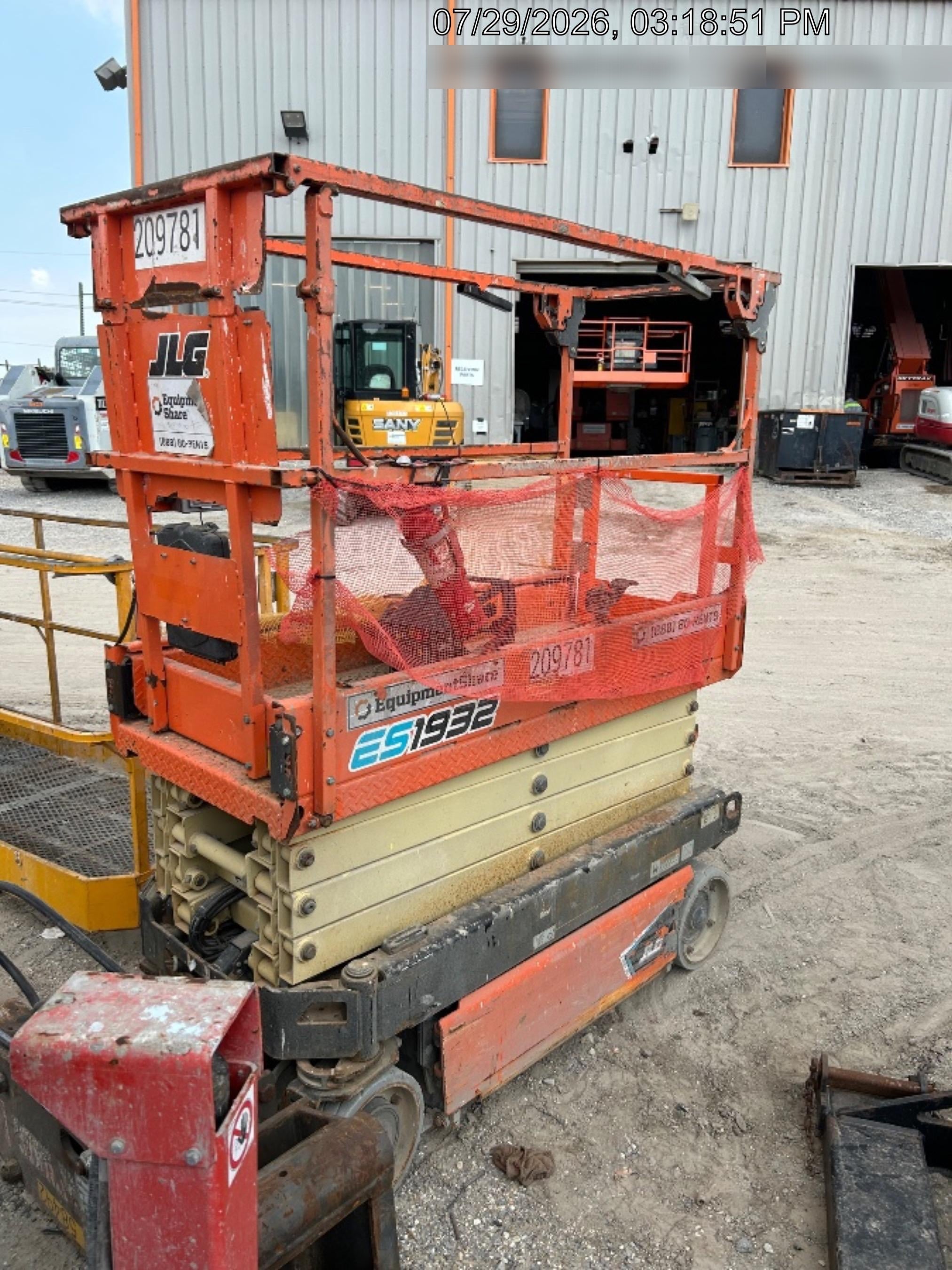 2022 JLG ES1932