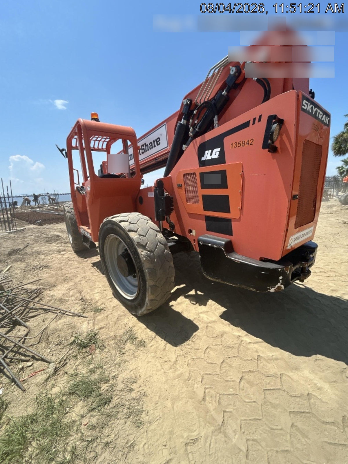 2021 SKYTRAK 8042