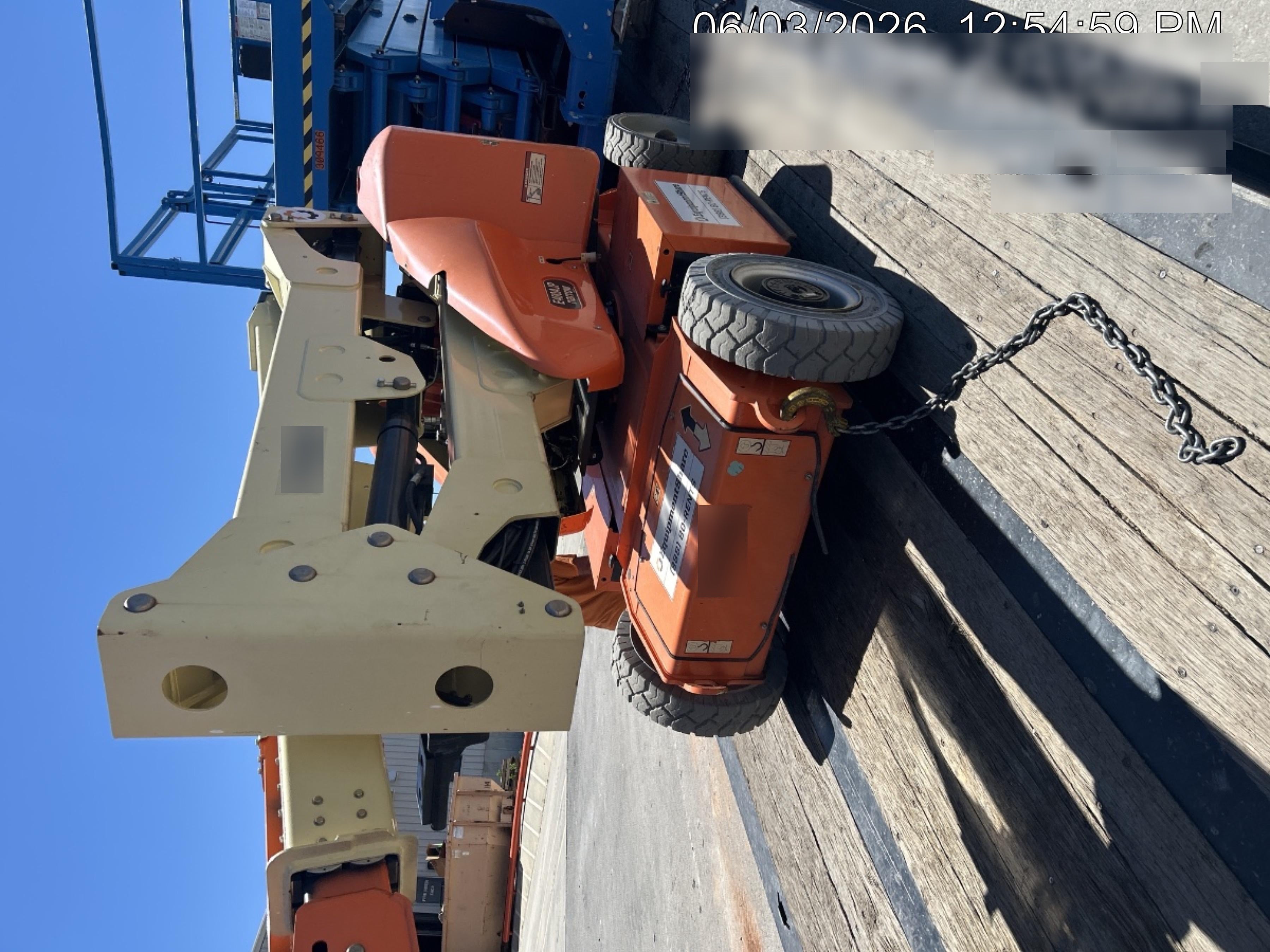 2019 JLG E400AJPN