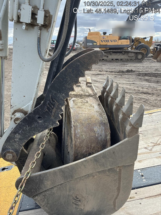 2025 TAKEUCHI 36" Bucket - Takeuchi