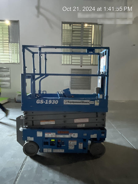 2020 Genie GS-1930 Solid Non Marking Tires, Beacon, Folding rails with half height swing gate, 800W Inverter