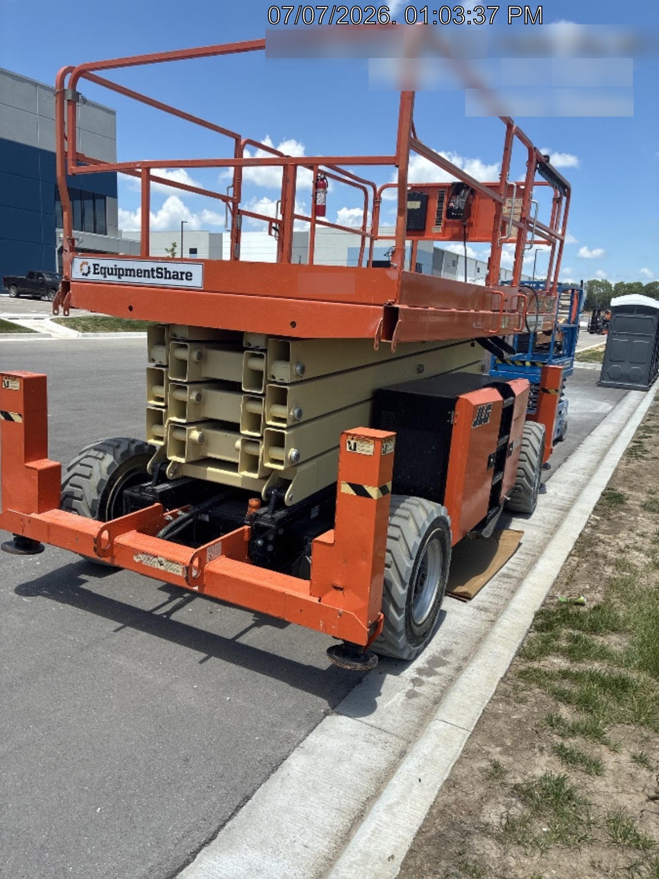 2019 JLG 430LRT
