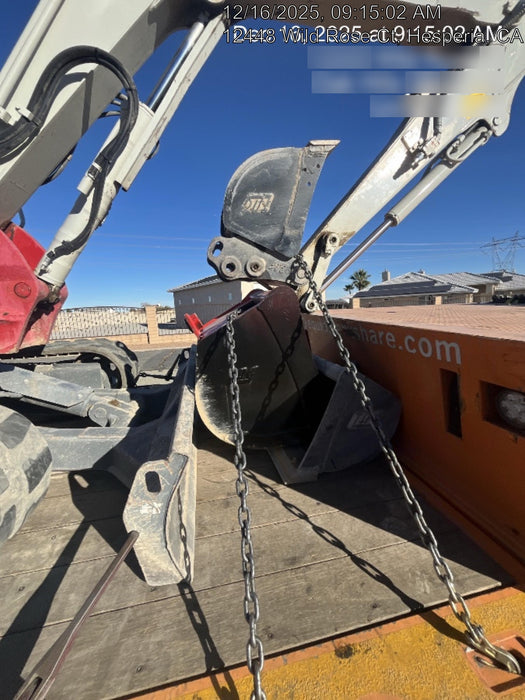 2021 TAKEUCHI TB250-2