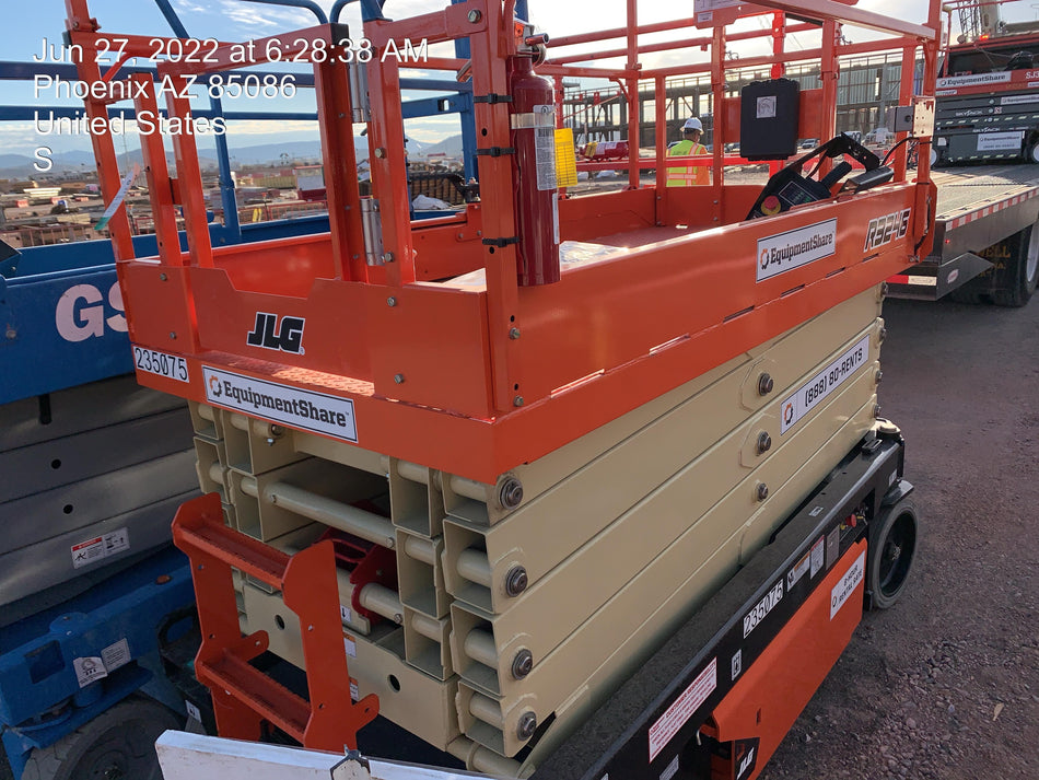 2022 JLG R3246