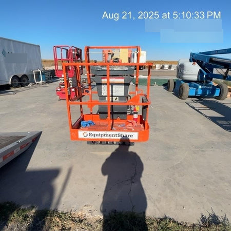 2019 JLG E300AJP