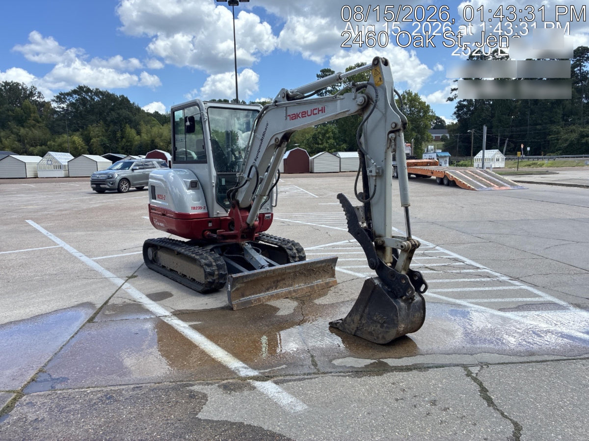 2025 TAKEUCHI TB235-2CR
