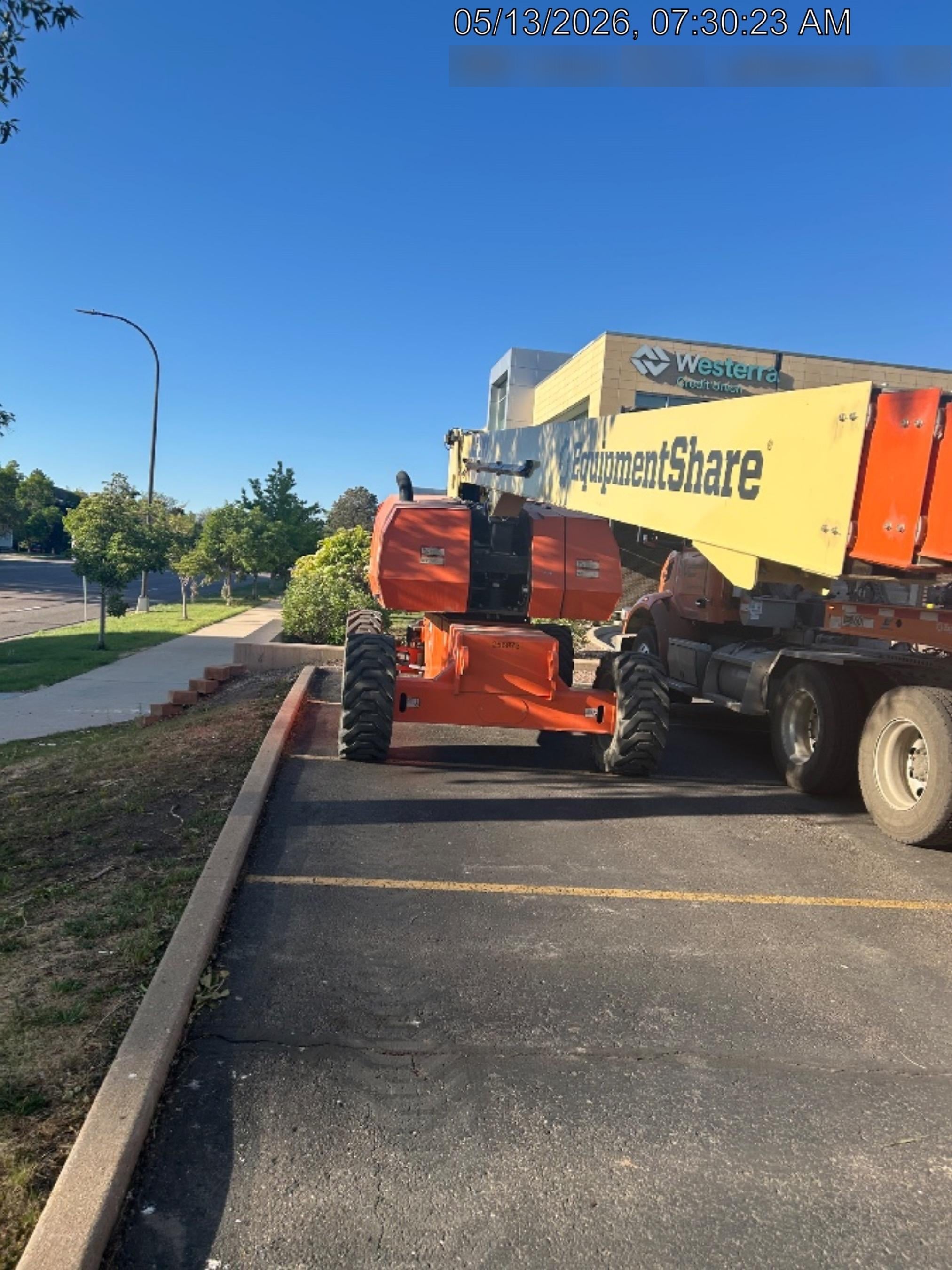2022 JLG 860SJ