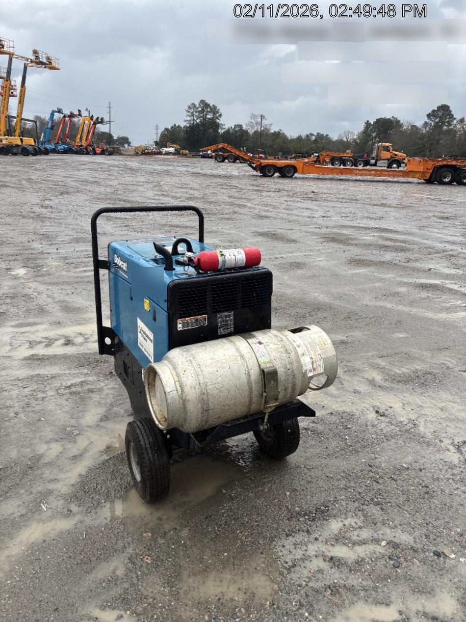 2019 Miller Electric BOBCAT 250 951600 PKG-250 amp Propane Welder, Standard w/Running Gear, Bracket, Hose"250 amp Propane Welder, Standard w/Running Gear, Bracket, Hose