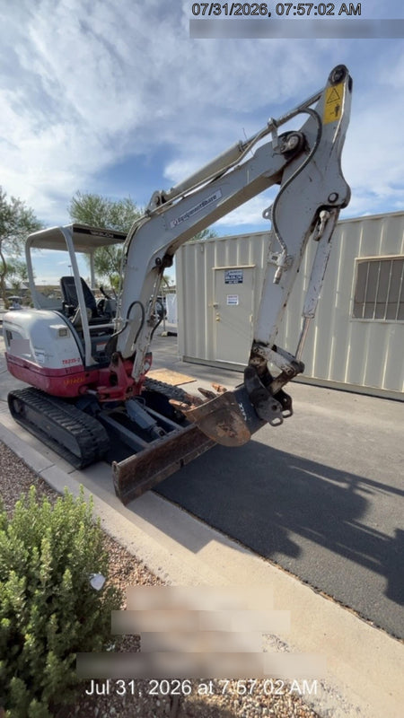 2021 TAKEUCHI TB235-2R