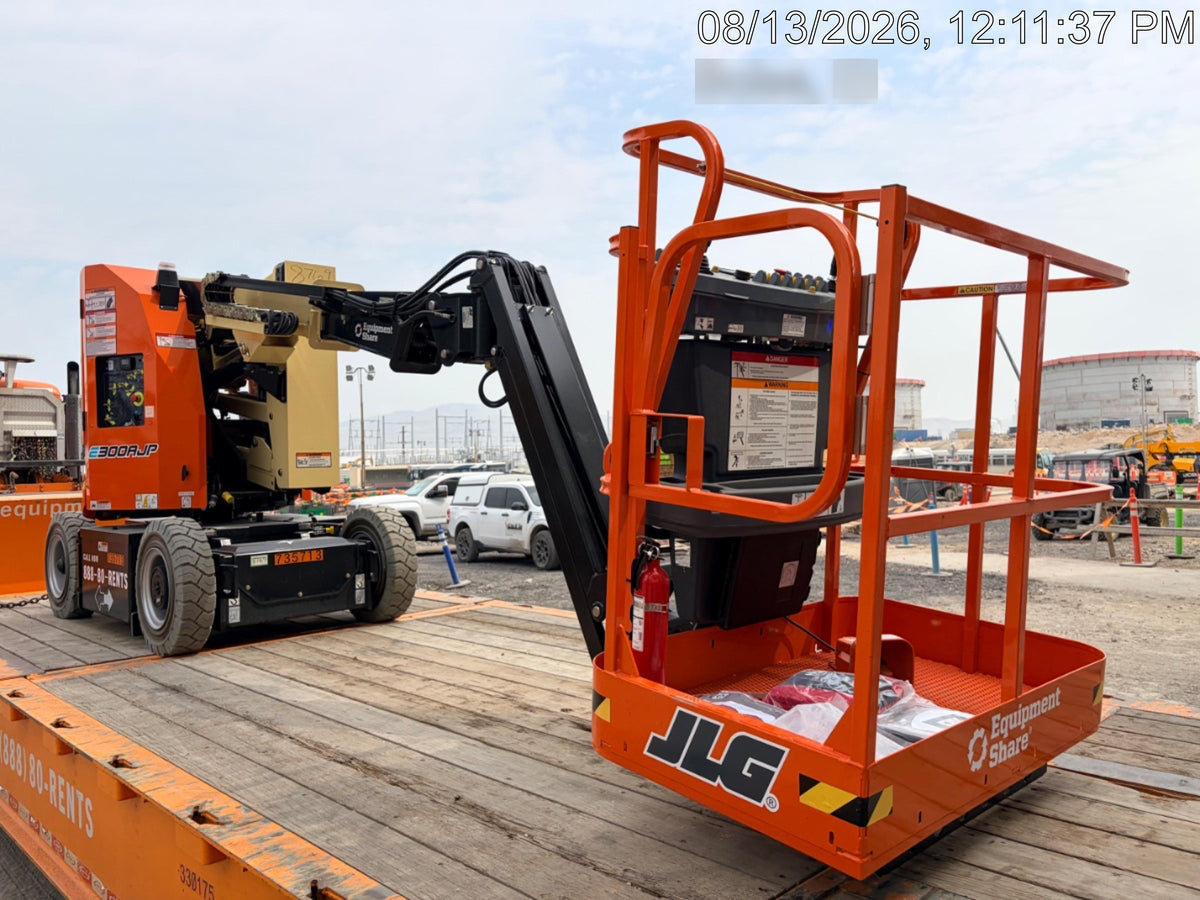 2026 JLG E300AJP
