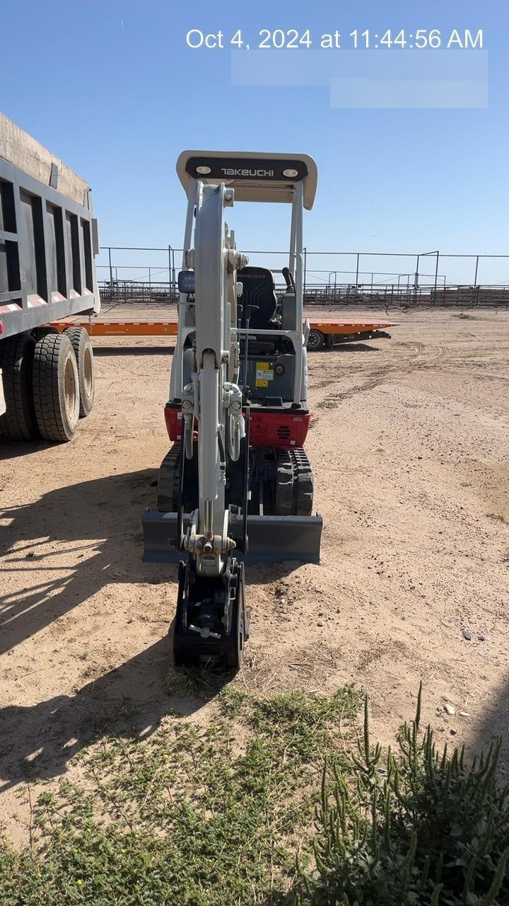 2023 TAKEUCHI TB20e