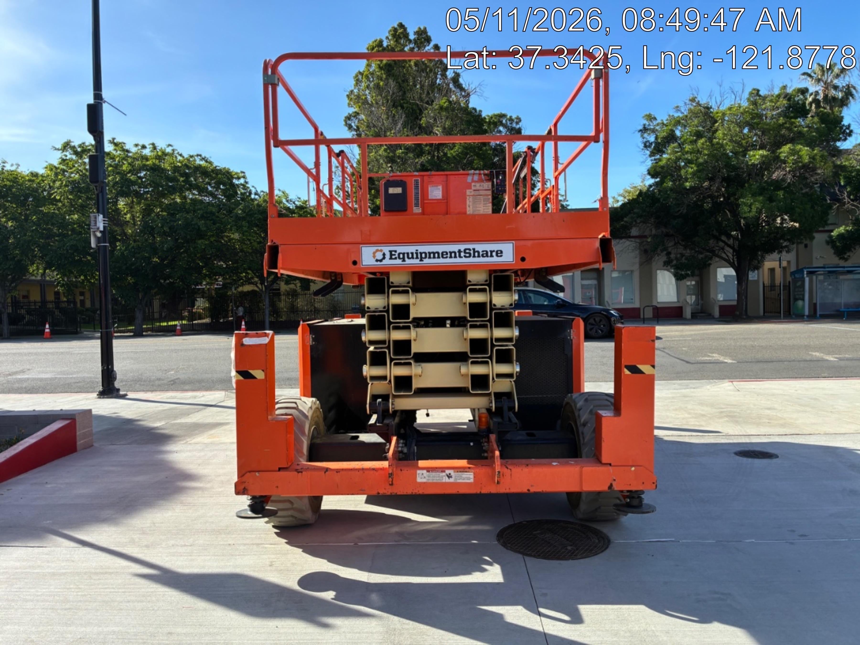 2019 JLG 430LRT