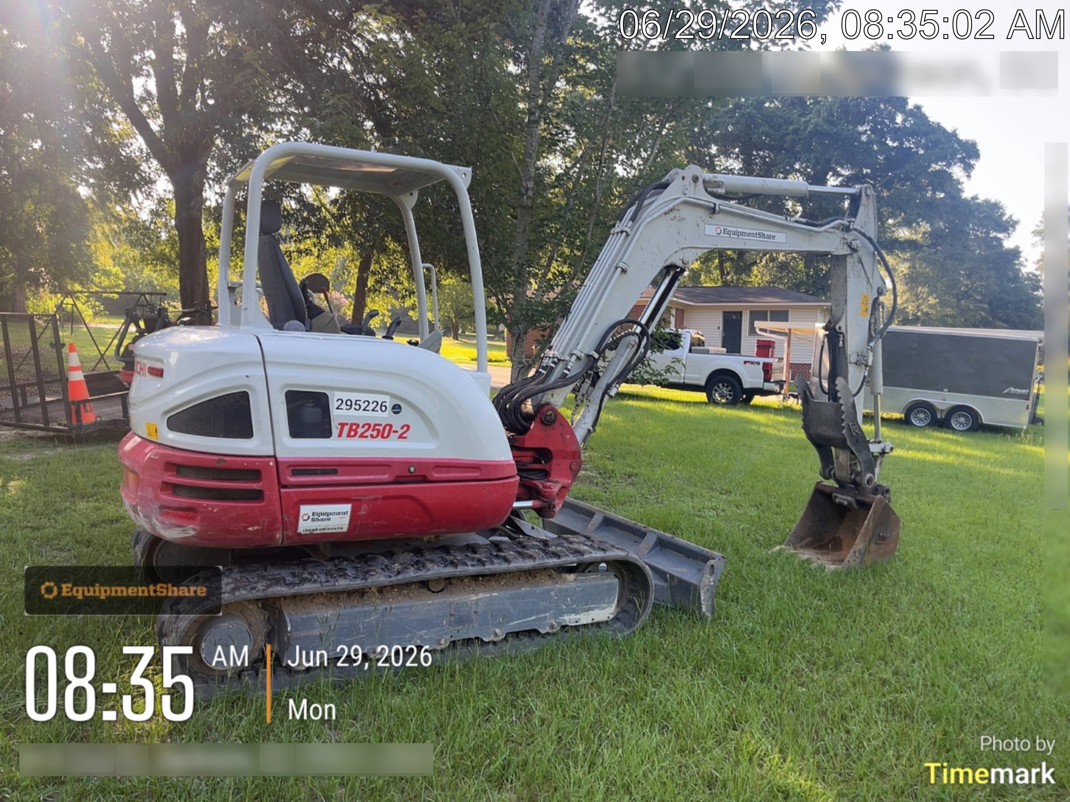 2023 TAKEUCHI TB250-2R