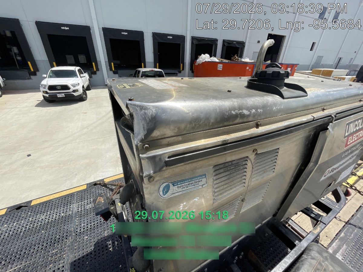 2019 Lincoln Electric Vantage 322 Welder Ready-Pak 3, Two wheel trailer, Fender and Light kit, Cable Rack