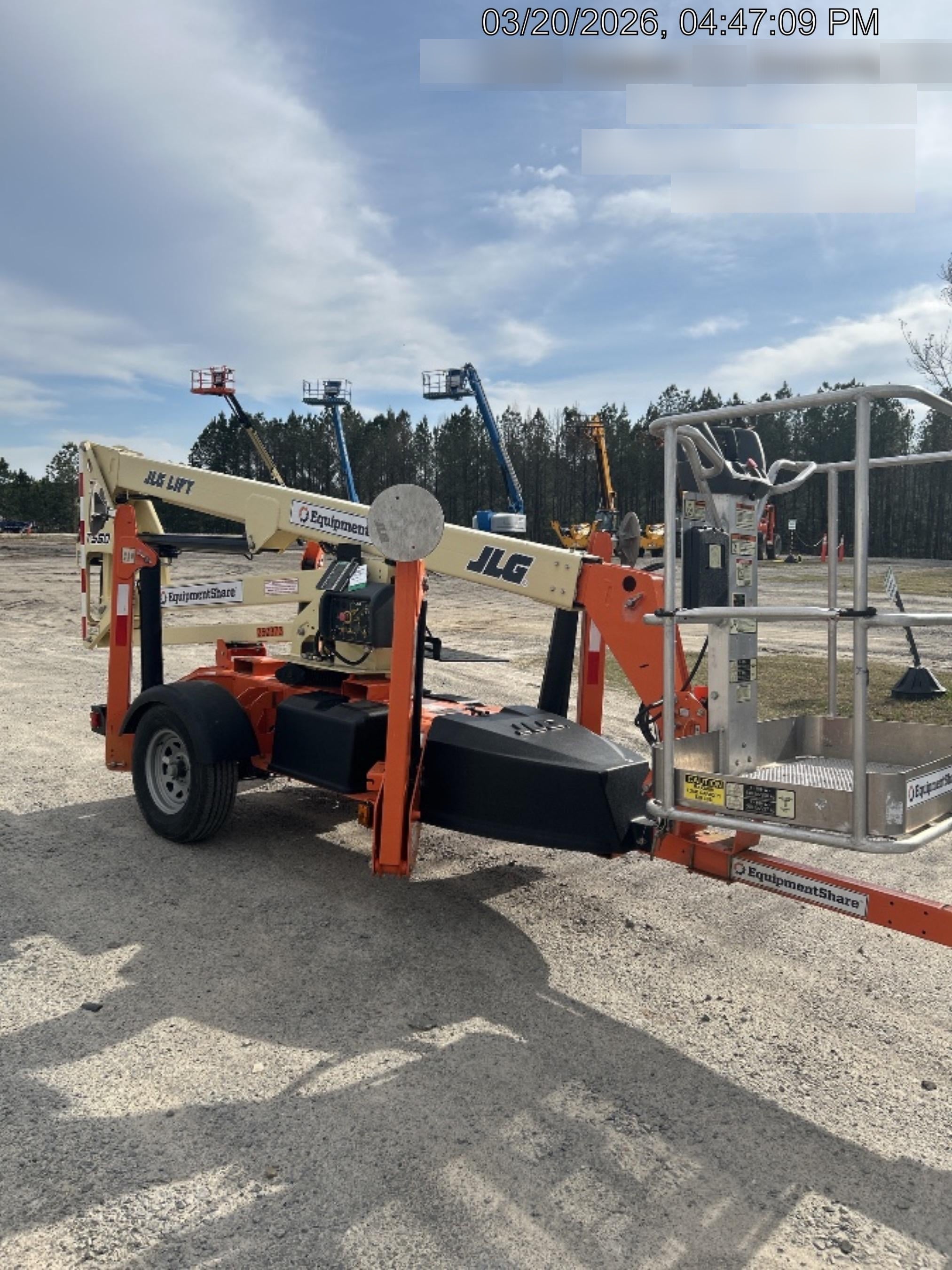 2022 JLG T350