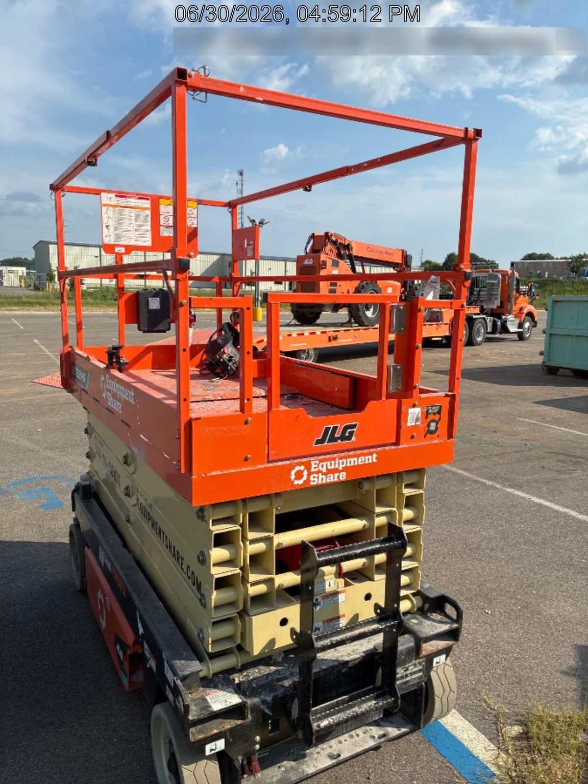 2025 JLG ES3246