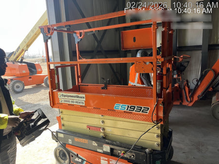 2022 JLG ES1932