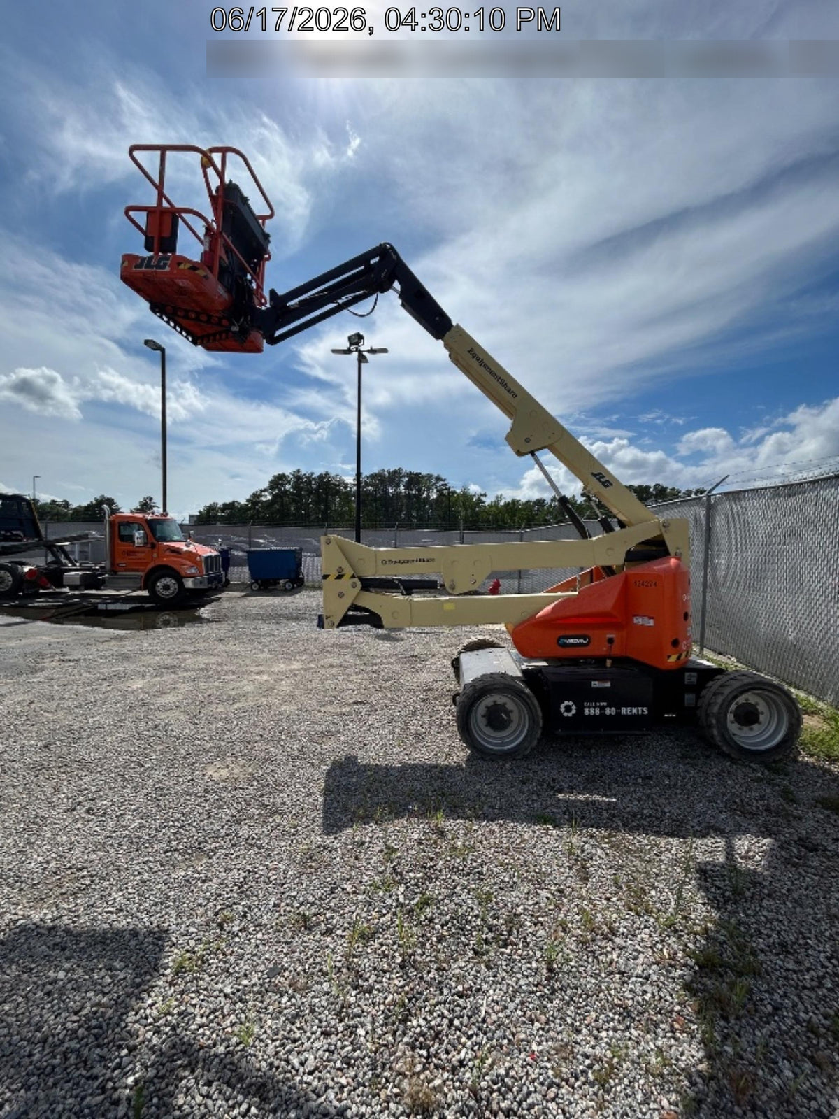 2024 JLG E450AJ