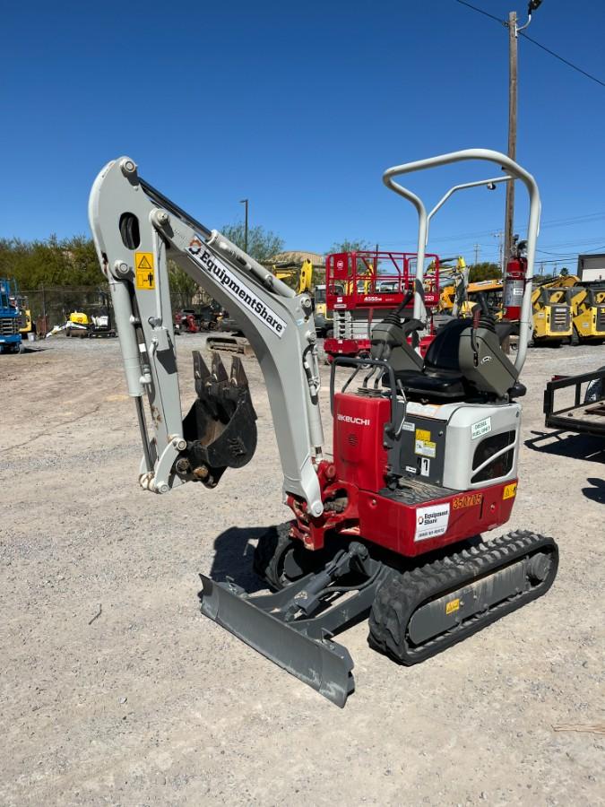 2023 TAKEUCHI TB210R
