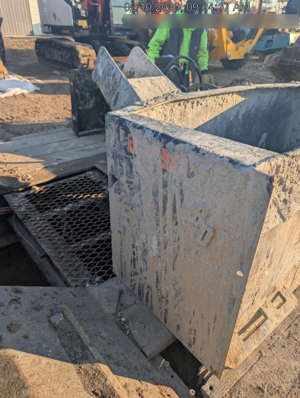 2021 BLUE DIAMOND 1/2 yd Concrete Bucket - Blue Diamond