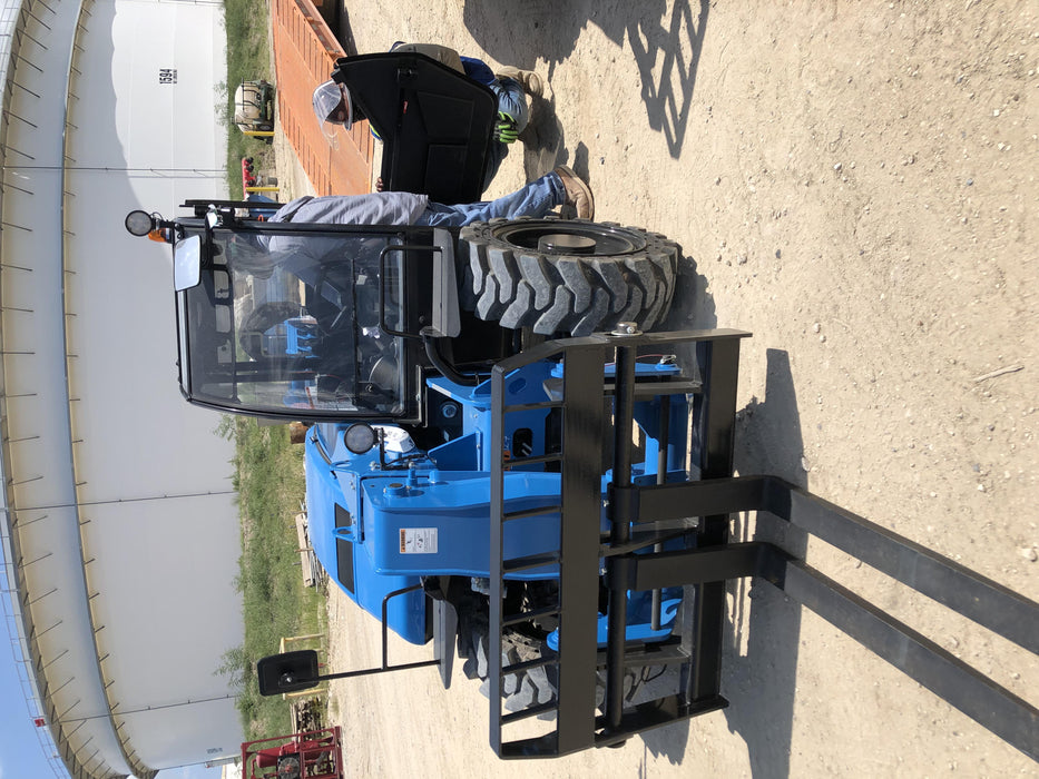2020 Genie GTH-5519 Cab/Heat/Air, Solid Tires, Work Lights, Beacon, Aux Hydraulics, Back up Alarm