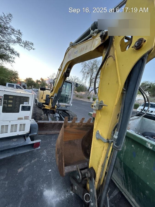 2019 Wacker Neuson ET90 Enclosed Cab, Hybrid Tracks, Long Dipperstick, T4, Hydraulic Thumb w/Manual QC, Buckets: 18/24/36"