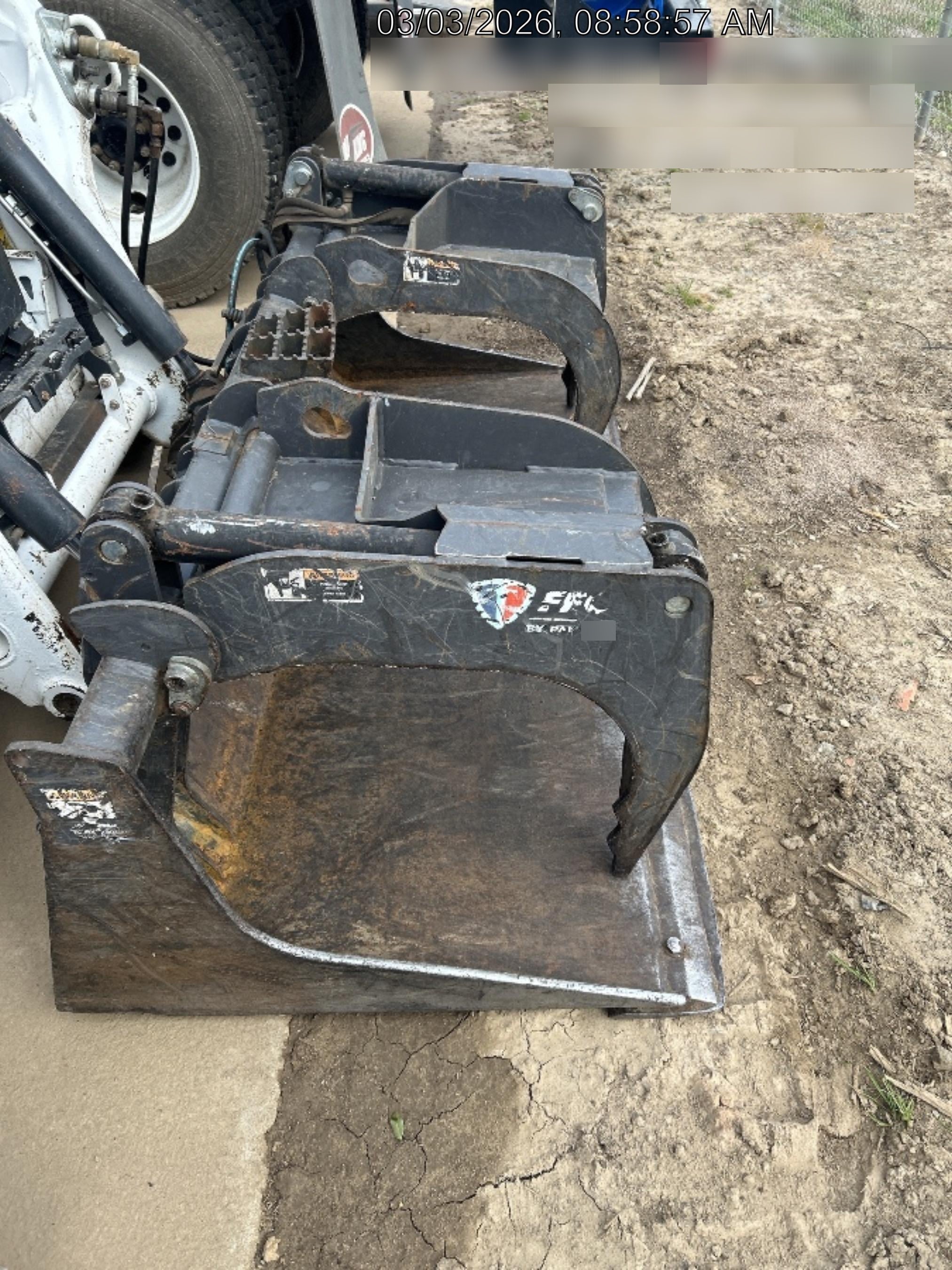 2019 PALADIN 76" Scrap Grapple Bucket - Paladin