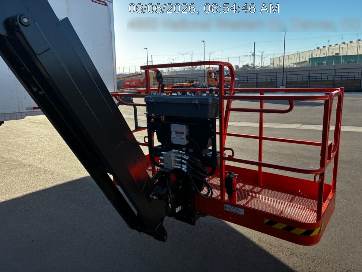 2026 JLG 800AJ