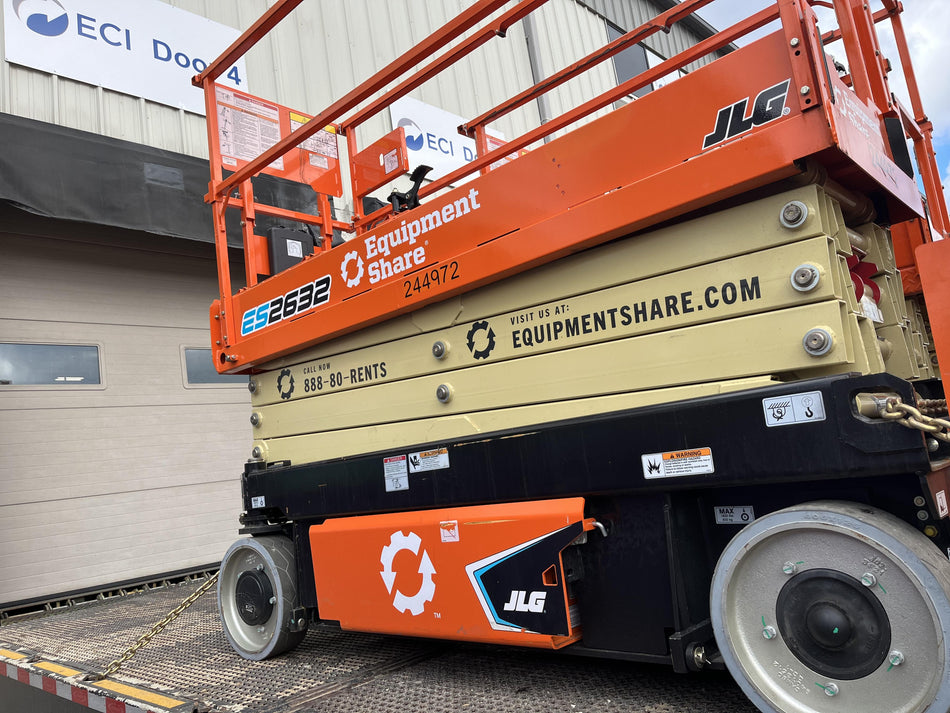 2022 JLG ES2632