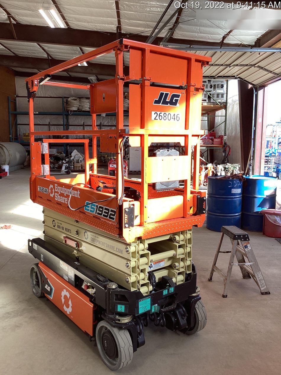 2022 JLG ES1932
