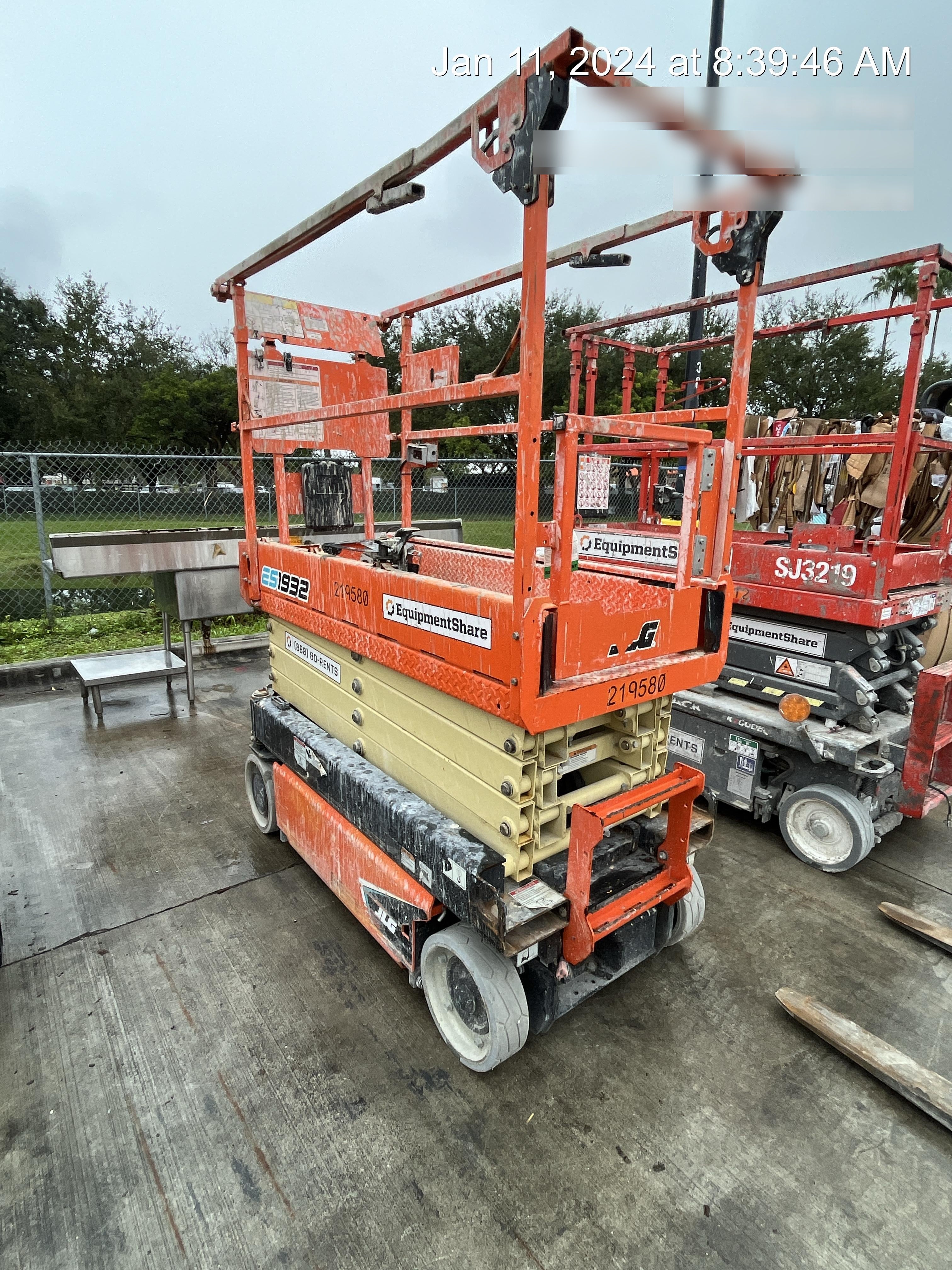 2022 JLG ES1932