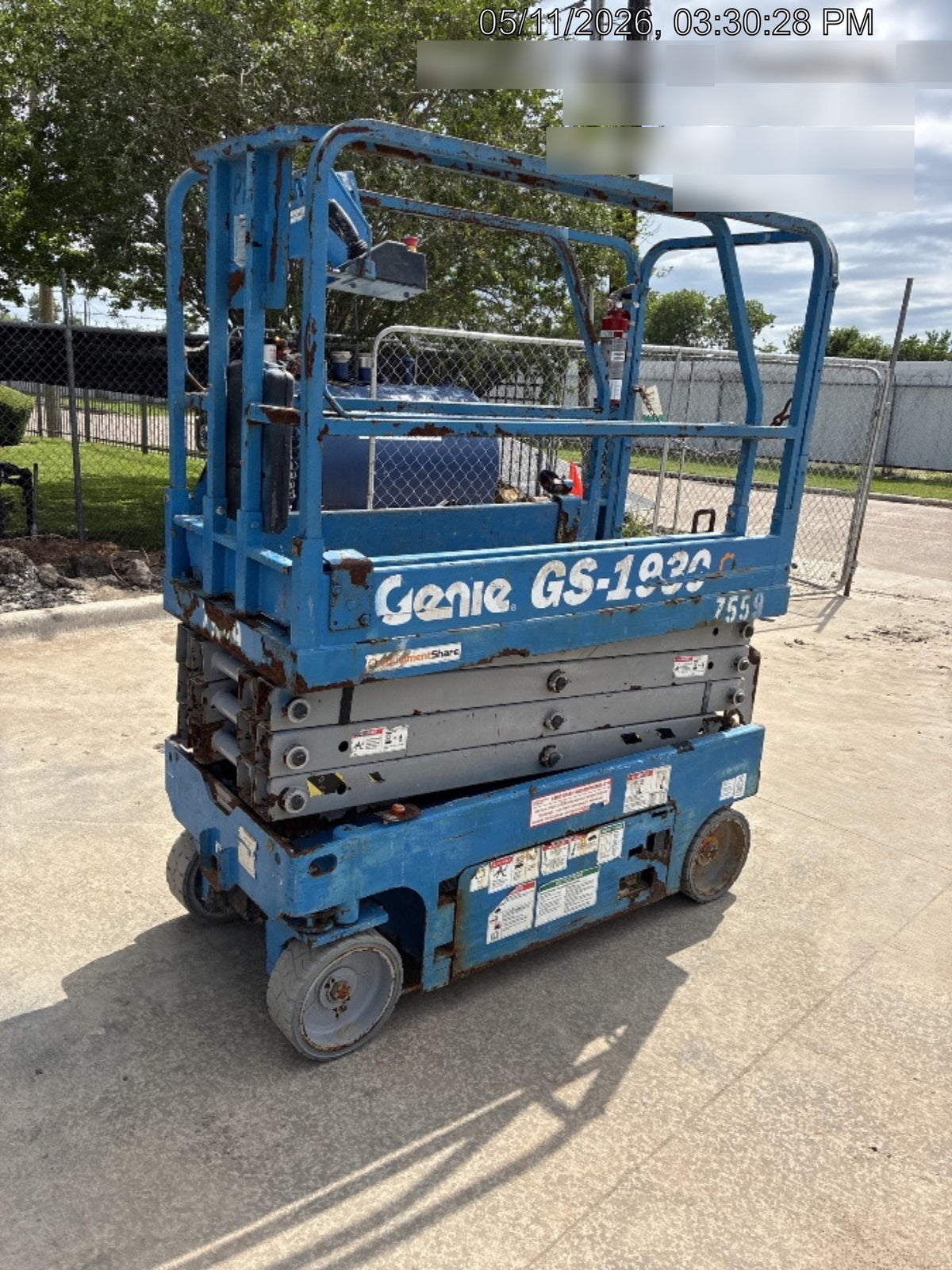 2017 Genie GS-1930 Genie GS-1930 Lift w/Fixed Rail and Chain Entry