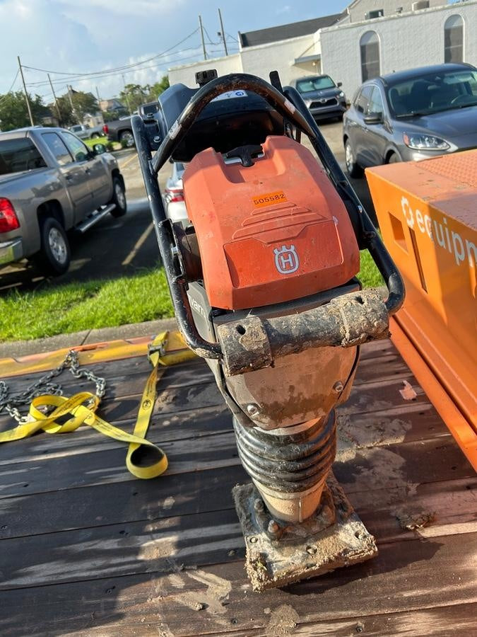 2025 HUSQVARNA LT6005