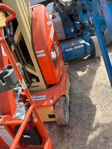 2022 JLG 26E