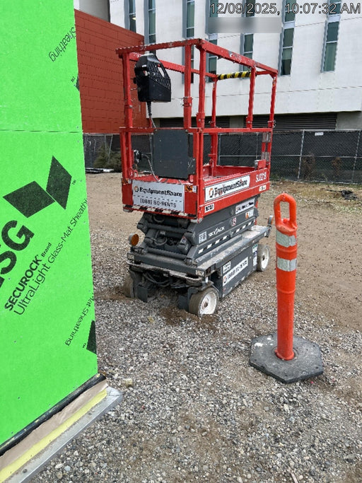 2020 Skyjack SJIII-3219 Solid NM Tires, Half height spring hinged entry gate, Dual Beacons, 800W Inverter