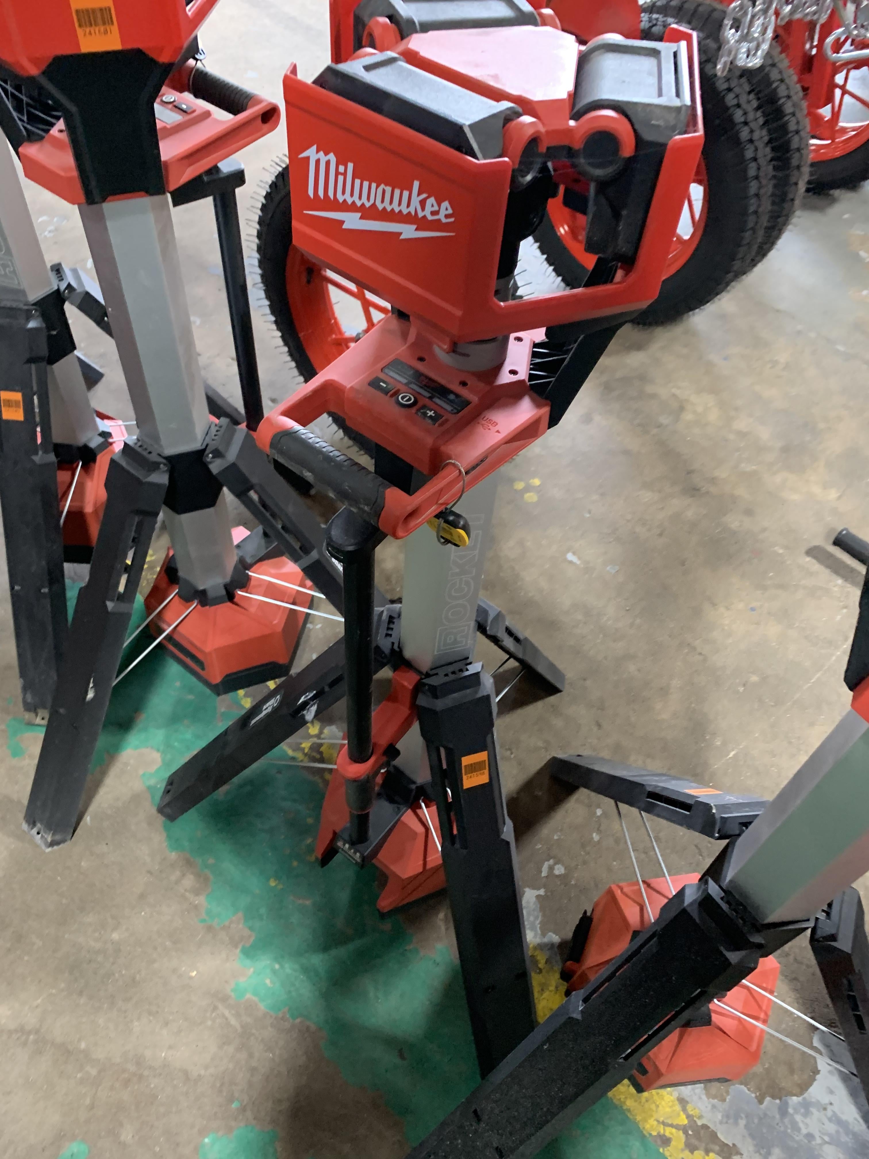2022 MILWAUKEE 2136-20