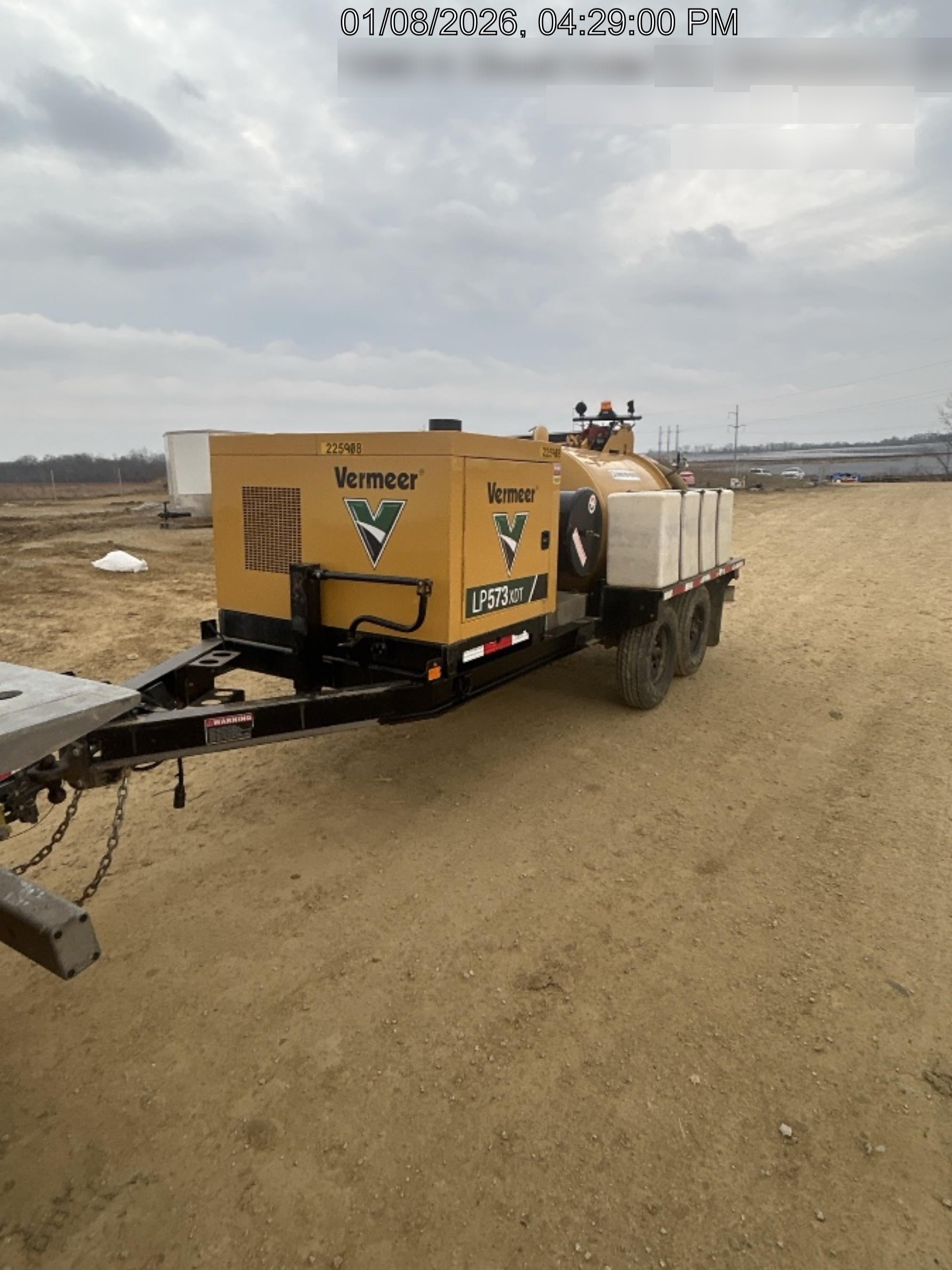 2022 Vac-Tron LP573XDT T4 Koehler Diesel Engine, 500 Gallon Debris Tank, x2 100 Gallon Water Tanks