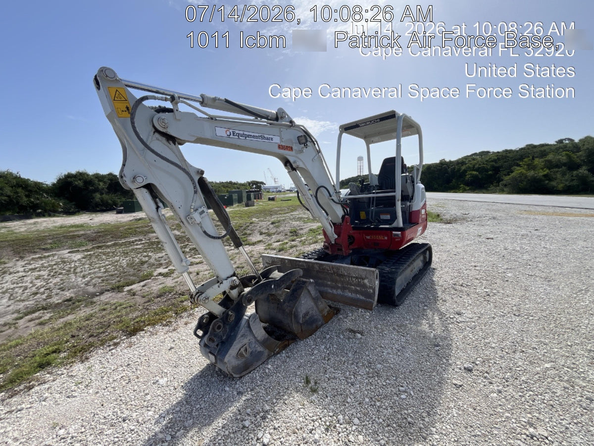 2024 TAKEUCHI TB235-2R